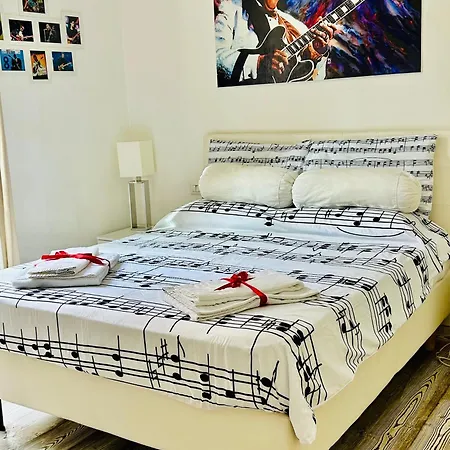 Big Johnny B 4* Roma