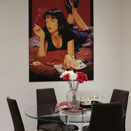 Big Johnny B Alojamento de Acomodação e Pequeno-almoço