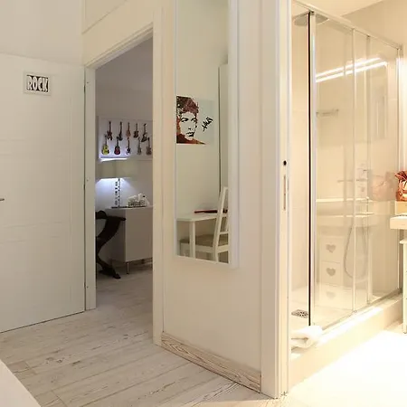 Big Johnny B Alojamento de Acomodação e Pequeno-almoço 4*