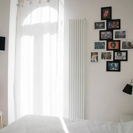 Big Johnny B Alojamento de Acomodação e Pequeno-almoço