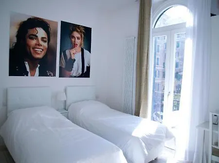 Big Johnny B Alojamento de Acomodação e Pequeno-almoço