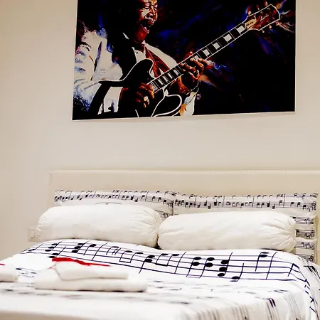 Big Johnny B Bed and Breakfast 4*