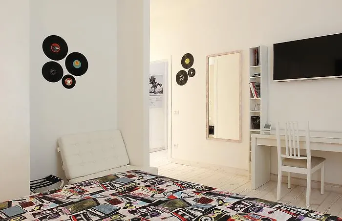 Big Johnny B Bed and Breakfast