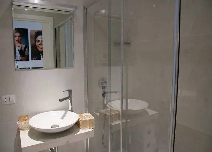 Big Johnny B Bed and Breakfast 4*