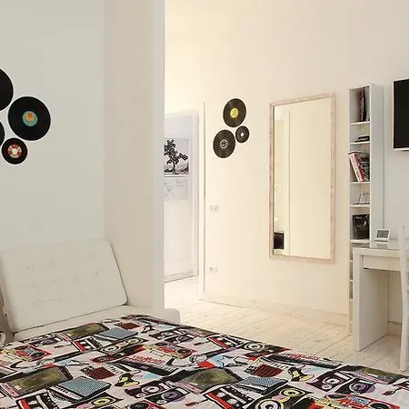 Big Johnny B Bed & Breakfast